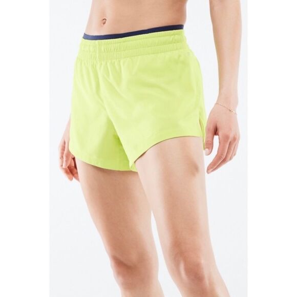 NWT Fabletics Wild Lime Hali Breathe Mid-Rise Run Shorts Size Large‎ - Picture 1 of 10